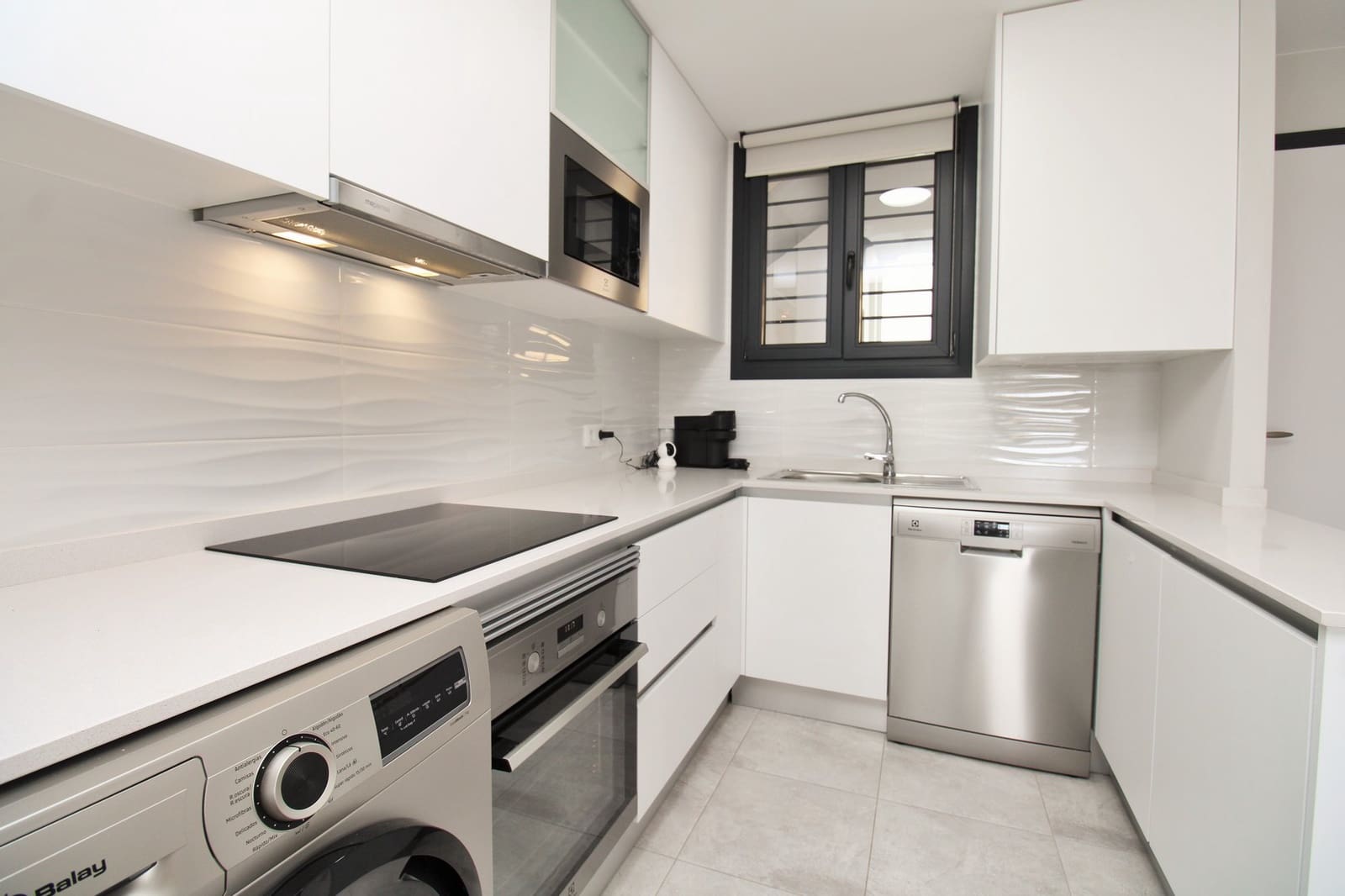 2 soveværelse Lejlighed til salg i Villamartin med swimmingpool garage - € 229.000 (Ref: 9944237)