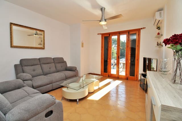 2 soveværelse Lejlighed til salg i Villamartin, Orihuela med swimmingpool - € 164.900 (Ref: 9944248)