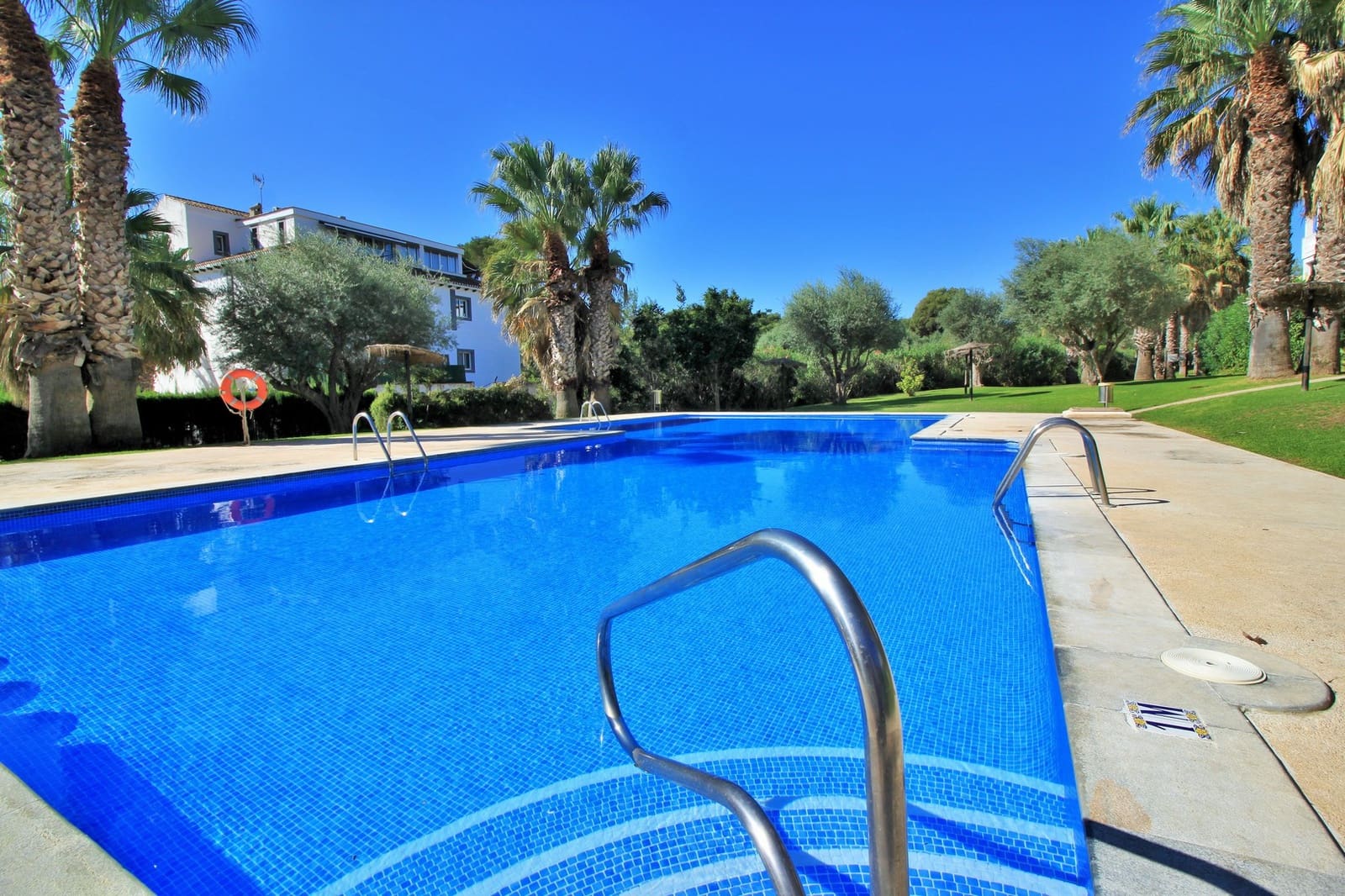 2 soveværelse Lejlighed til salg i Villamartin med swimmingpool - € 164.900 (Ref: 9944248)