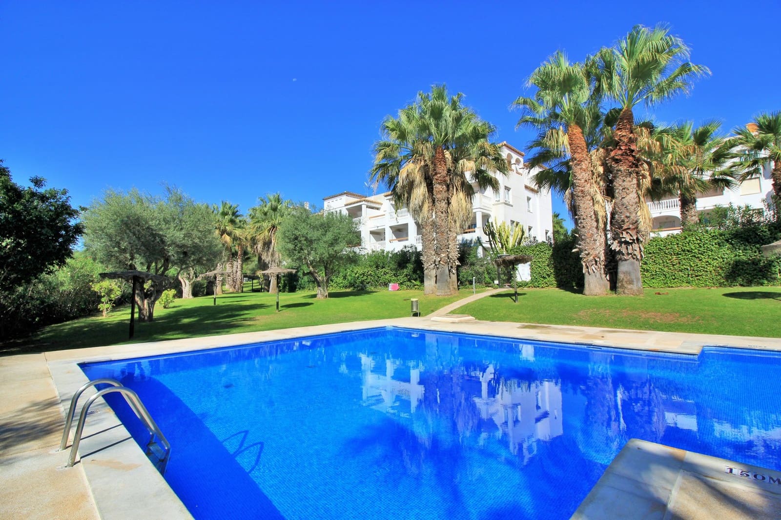 2 soveværelse Lejlighed til salg i Villamartin med swimmingpool - € 164.900 (Ref: 9944248)