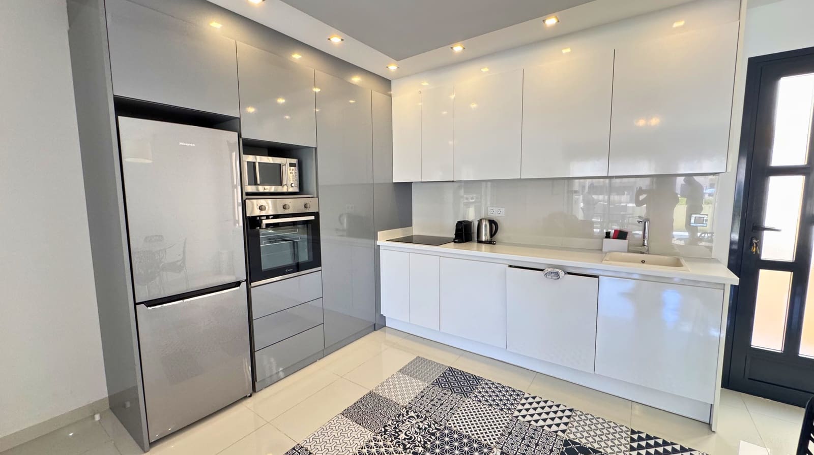 2 slaapkamer Appartement te koop in Torre de la Horadada met zwembad - € 259.500 (Ref: 9945135)