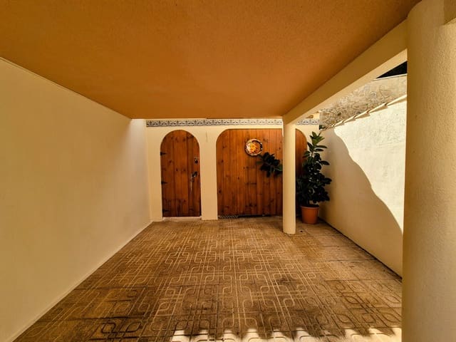 3 soveværelse Villa til salg i Villamartin, Orihuela med garage - € 269.900 (Ref: 9947009)