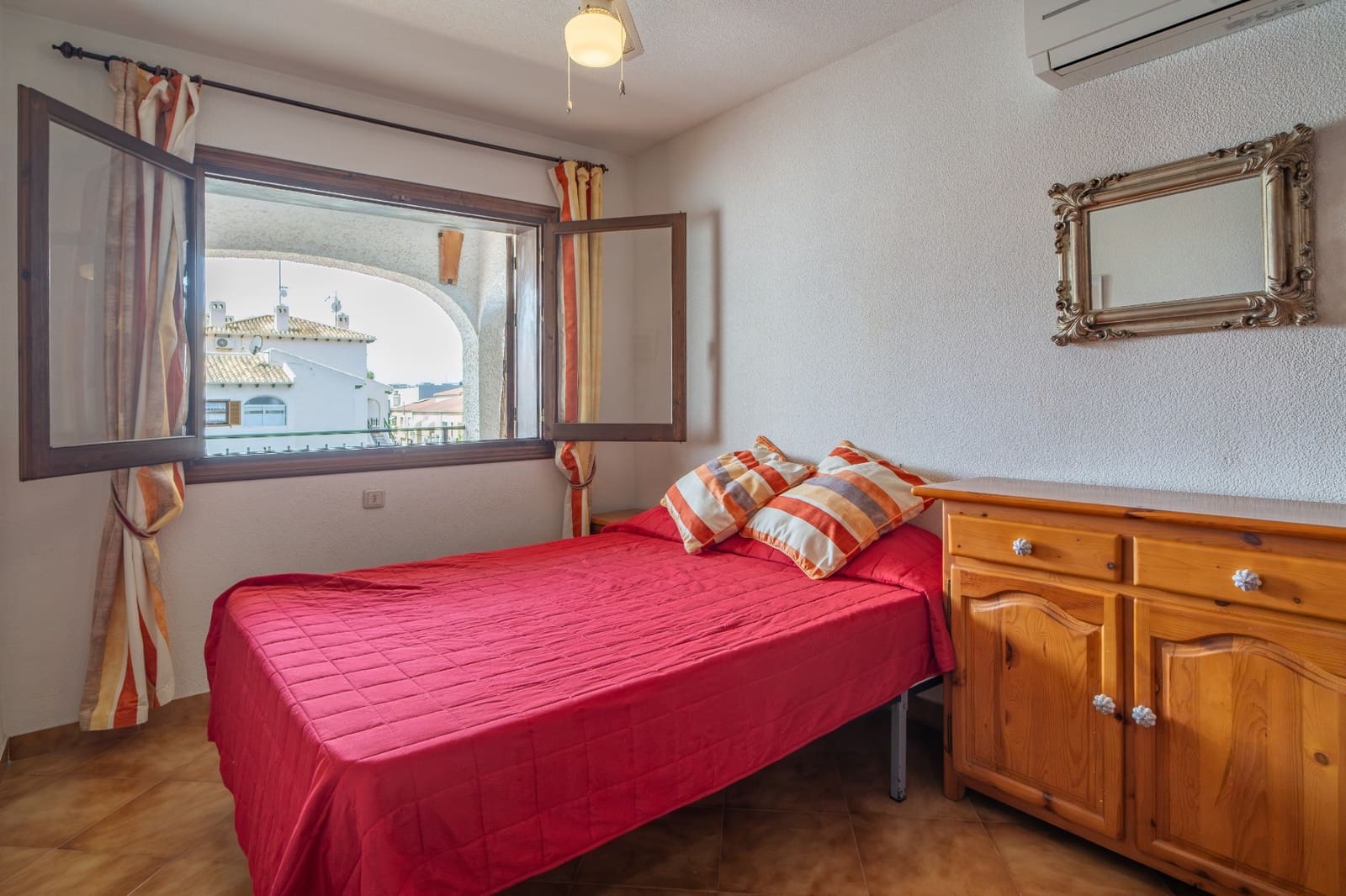 Apartamento de 2 habitaciones en Cabo Roig en venta con piscina - 205.000 € (Ref: 9959235)