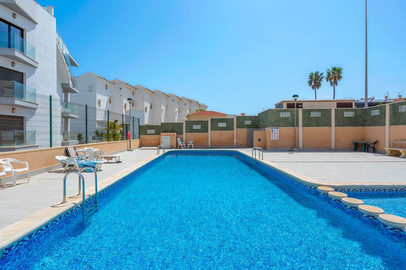 2 soverom Leilighet til salgs i La Mata med svømmebasseng - € 165 000 (Ref: 9959236)