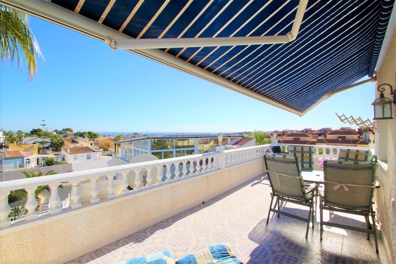 6 soveværelse Villa til salg i Villamartin med swimmingpool - € 469.000 (Ref: 9959237)