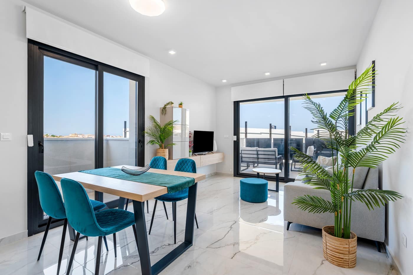 2 sypialnia Apartament na sprzedaż w Playa Flamenca z basenem garażem - 315 000 € (Ref: 9962061)