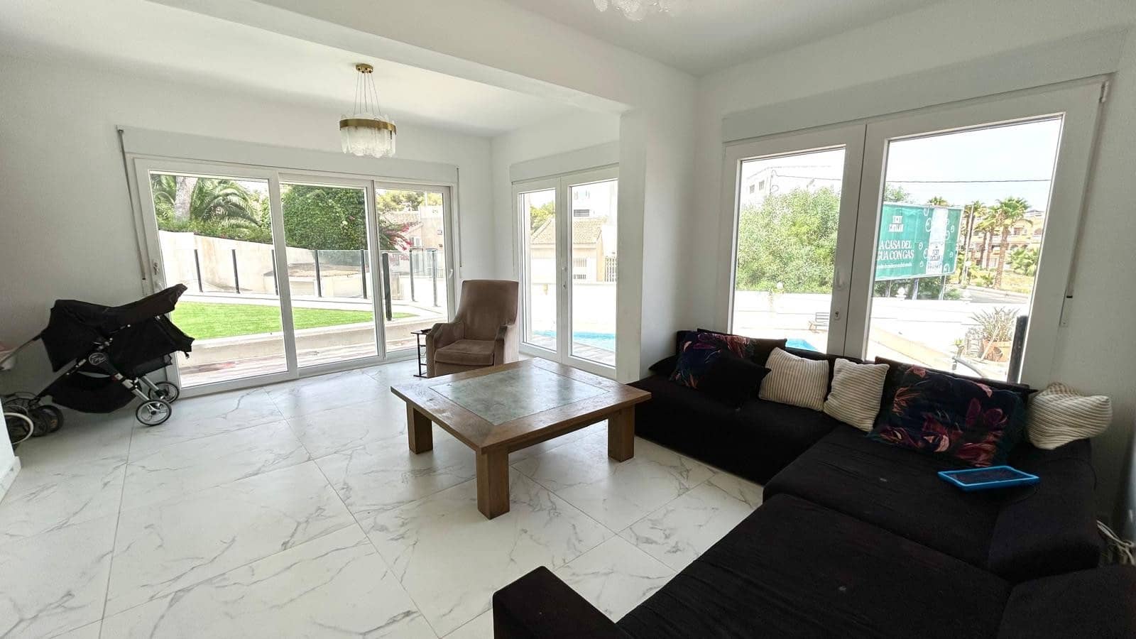 6 chambre Villa/Maison à vendre à Villamartin avec piscine garage - 695 000 € (Ref: 9964369)