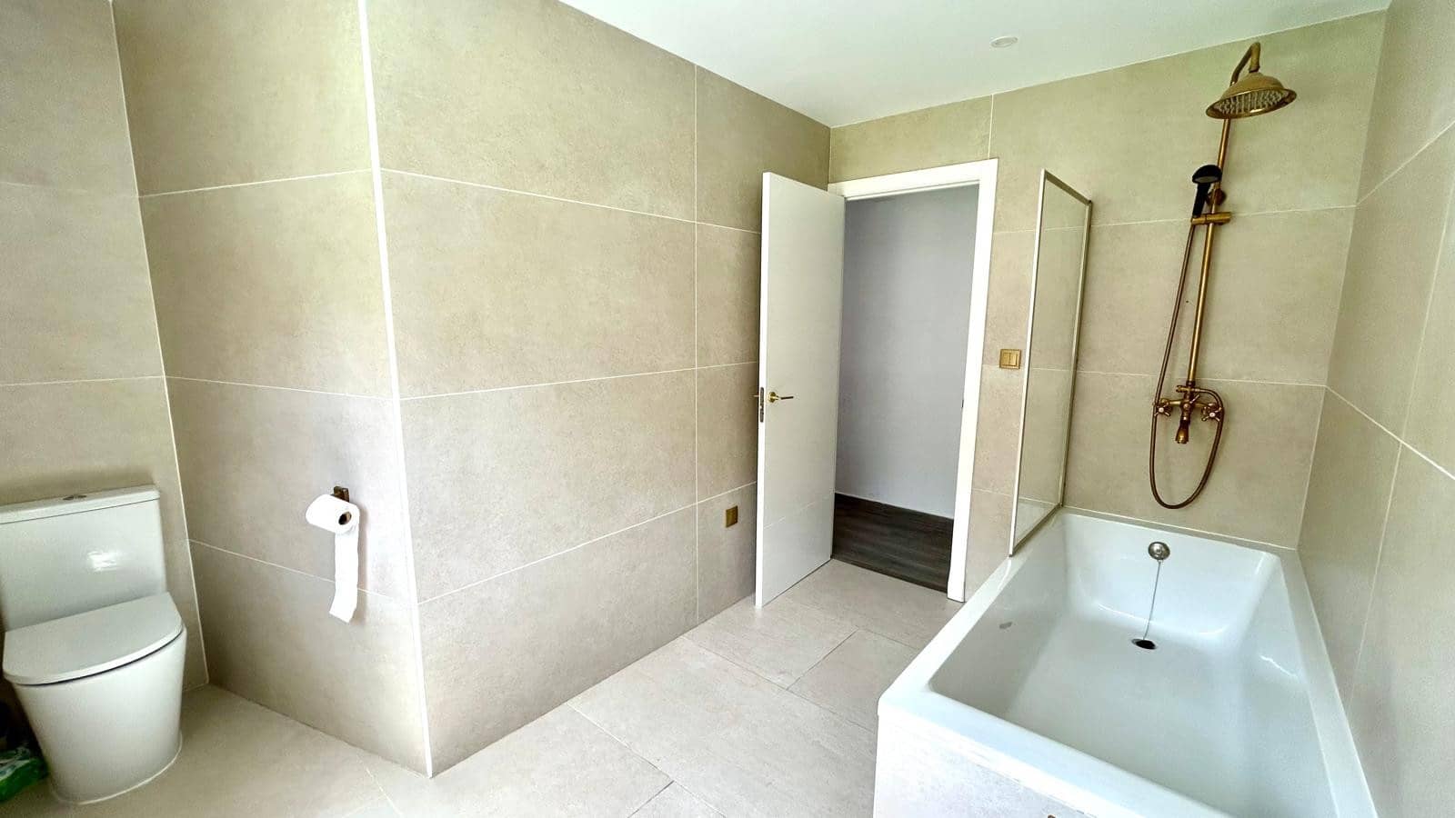 6 chambre Villa/Maison à vendre à Villamartin avec piscine garage - 695 000 € (Ref: 9964369)