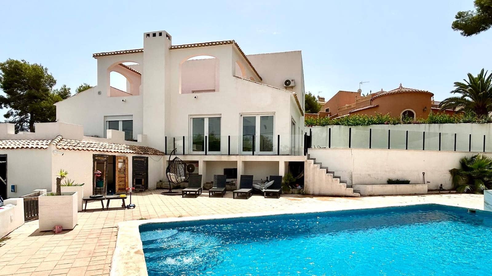 6 chambre Villa/Maison à vendre à Villamartin avec piscine garage - 695 000 € (Ref: 9964369)