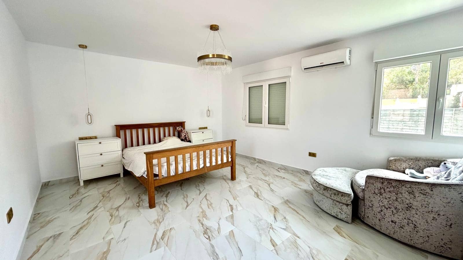 6 chambre Villa/Maison à vendre à Villamartin avec piscine garage - 695 000 € (Ref: 9964369)