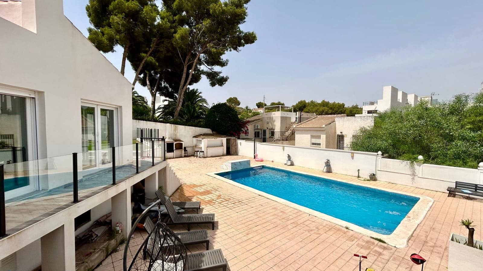 6 chambre Villa/Maison à vendre à Villamartin avec piscine garage - 695 000 € (Ref: 9964369)