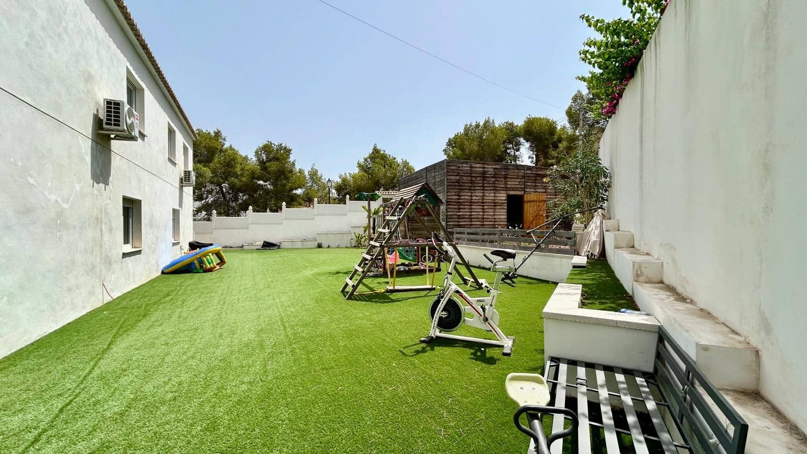 6 chambre Villa/Maison à vendre à Villamartin avec piscine garage - 695 000 € (Ref: 9964369)