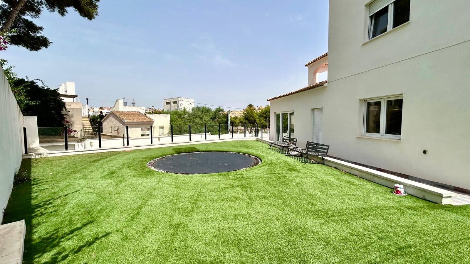 6 chambre Villa/Maison à vendre à Villamartin avec piscine garage - 695 000 € (Ref: 9964369)
