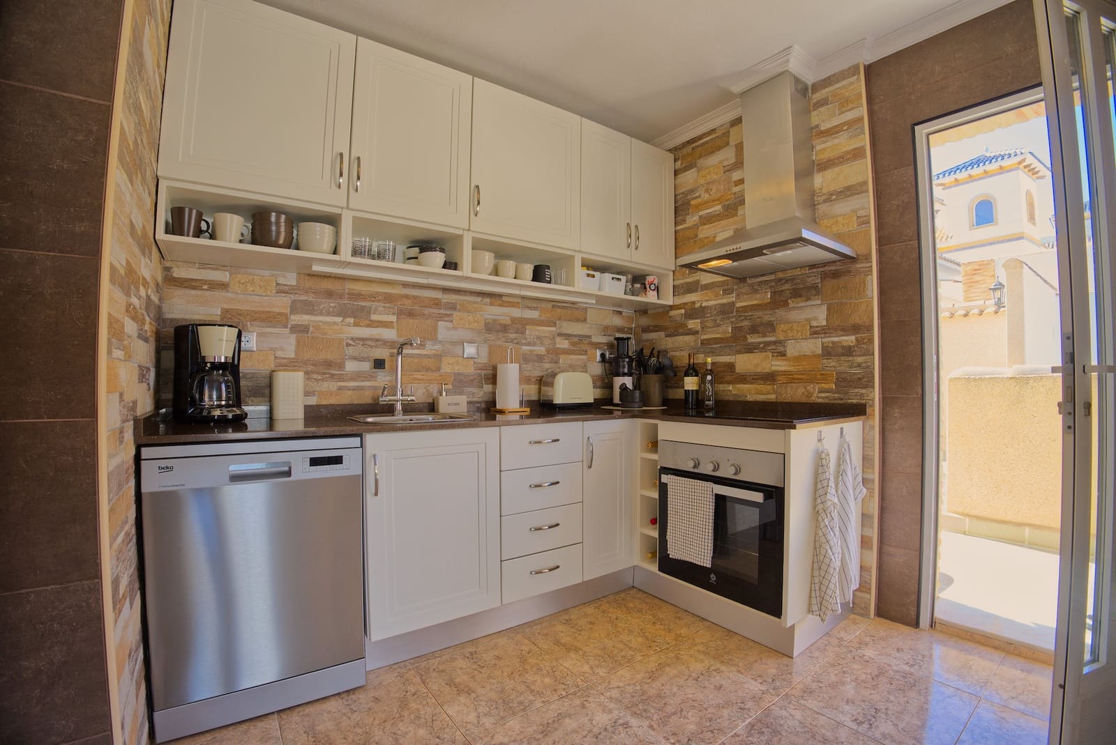 3 Zimmer Villa zu verkaufen in Torrevieja mit Pool Garage - 415.000 € (Ref: 9966159)