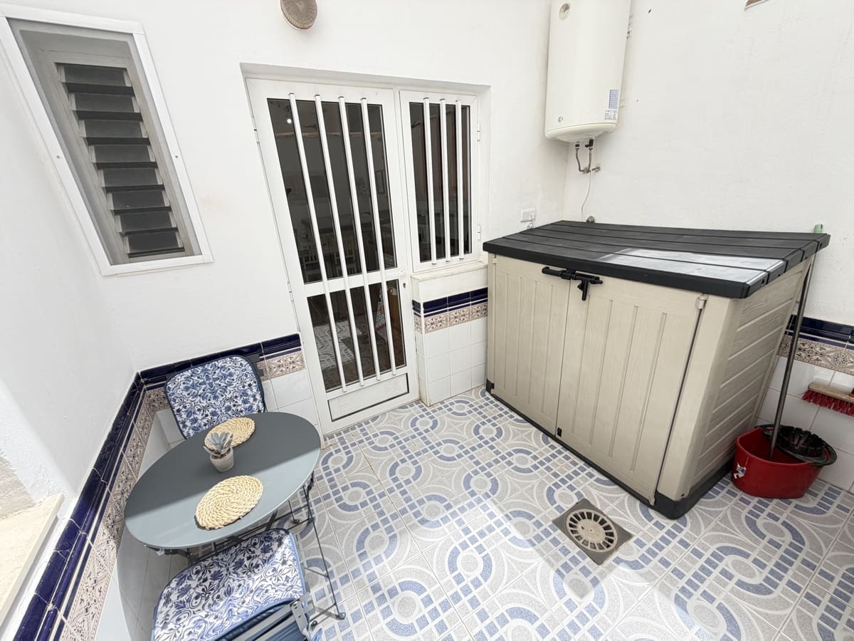 2 soveværelse Lejlighed til salg i La Zenia med swimmingpool - € 199.999 (Ref: 9966169)
