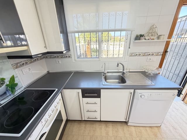 3 slaapkamer Huis te koop in Playa Flamenca, Orihuela met zwembad - € 280.000 (Ref: 9990232)