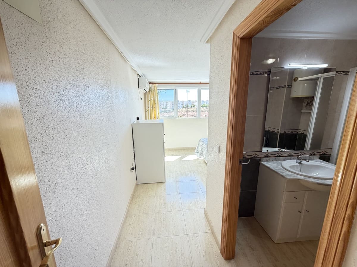 3 slaapkamer Huis te koop in Playa Flamenca met zwembad - € 280.000 (Ref: 9990232)