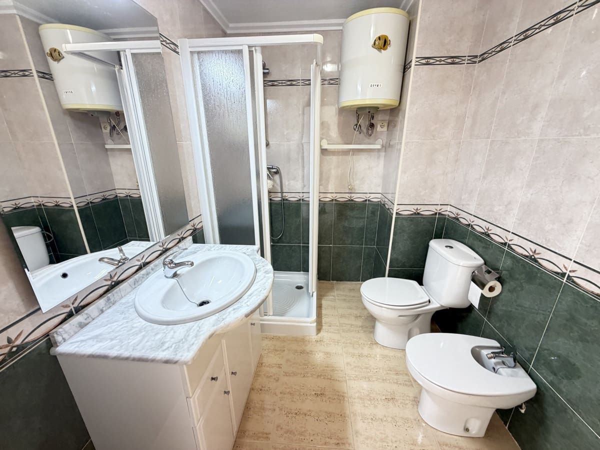3 slaapkamer Huis te koop in Playa Flamenca met zwembad - € 280.000 (Ref: 9990232)