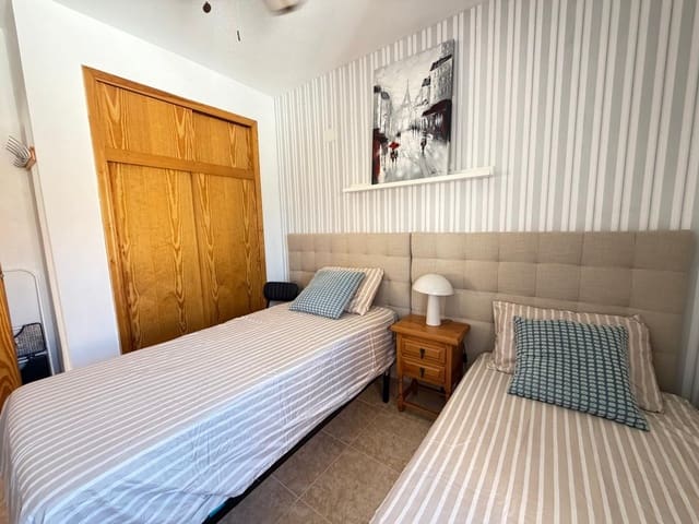 Apartamento de 3 habitaciones en Cabo Roig, Orihuela en venta con piscina - 194.950 € (Ref: 9990233)