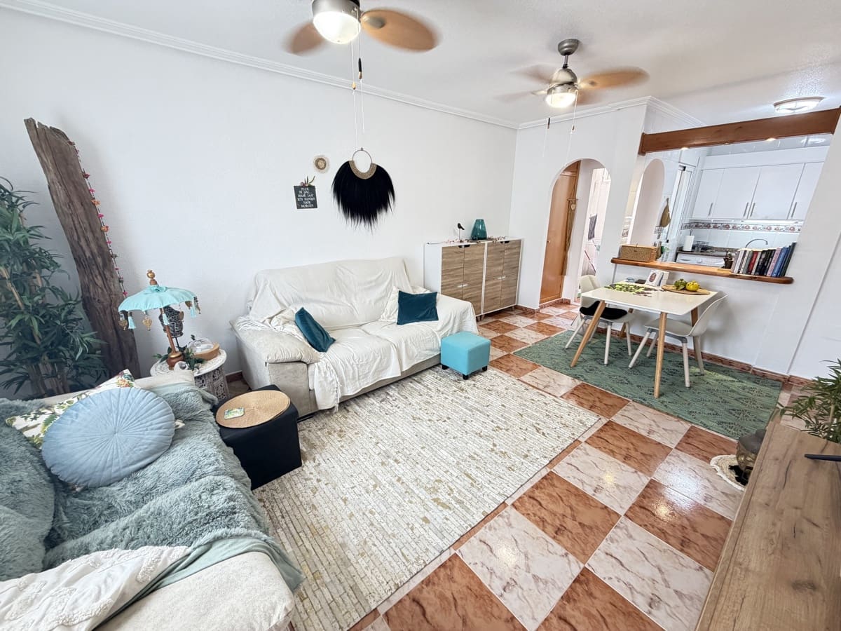 2 slaapkamer Huis te koop in La Zenia met zwembad - € 225.000 (Ref: 9990238)