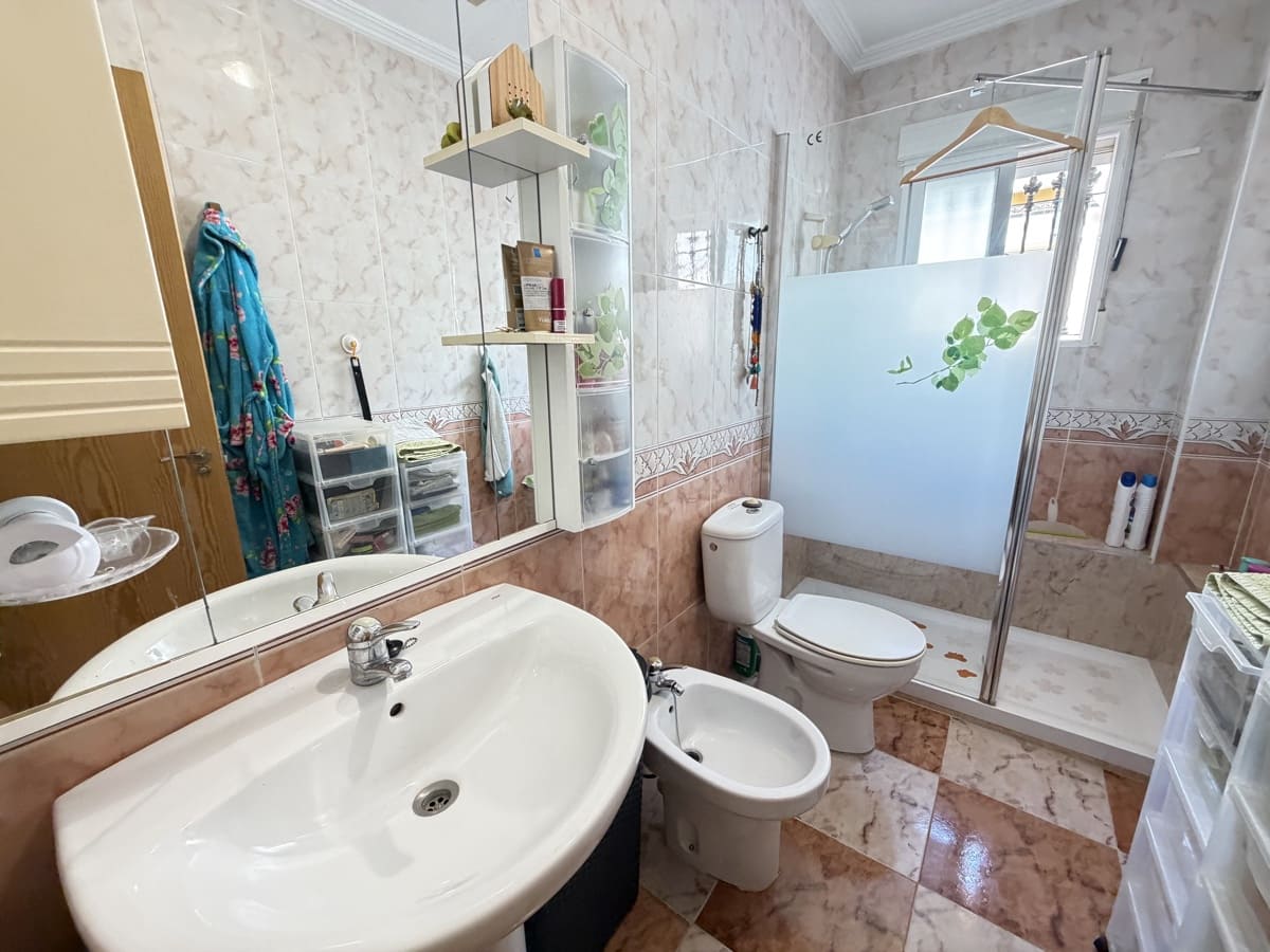 2 slaapkamer Huis te koop in La Zenia met zwembad - € 225.000 (Ref: 9990238)