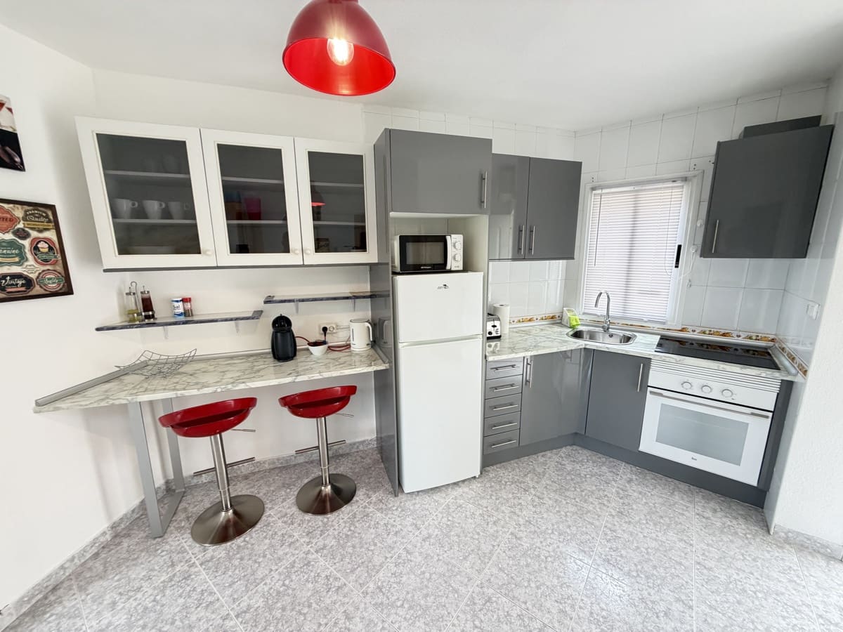 Apartamento de 1 habitación en San Miguel de Salinas en venta - 99.995 € (Ref: 9990241)
