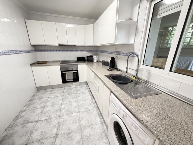 4 soveværelse Villa til salg i Villamartin, Orihuela med swimmingpool garage - € 385.000 (Ref: 9990242)