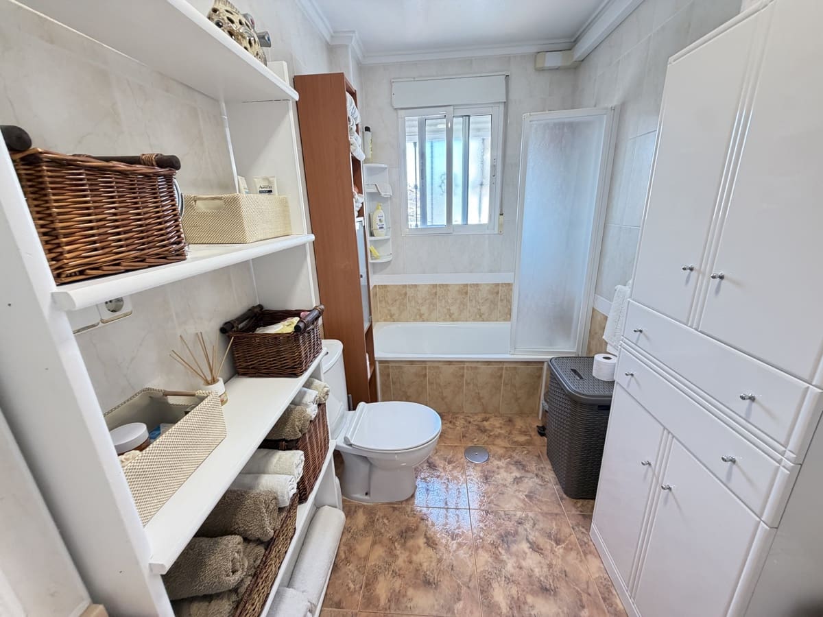 2 soverom Kjedet enebolig til salgs i La Zenia med svømmebasseng - € 269 000 (Ref: 9990243)
