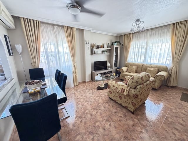 2 soverom Kjedet enebolig til salgs i La Zenia, Orihuela med svømmebasseng - € 269 000 (Ref: 9990243)