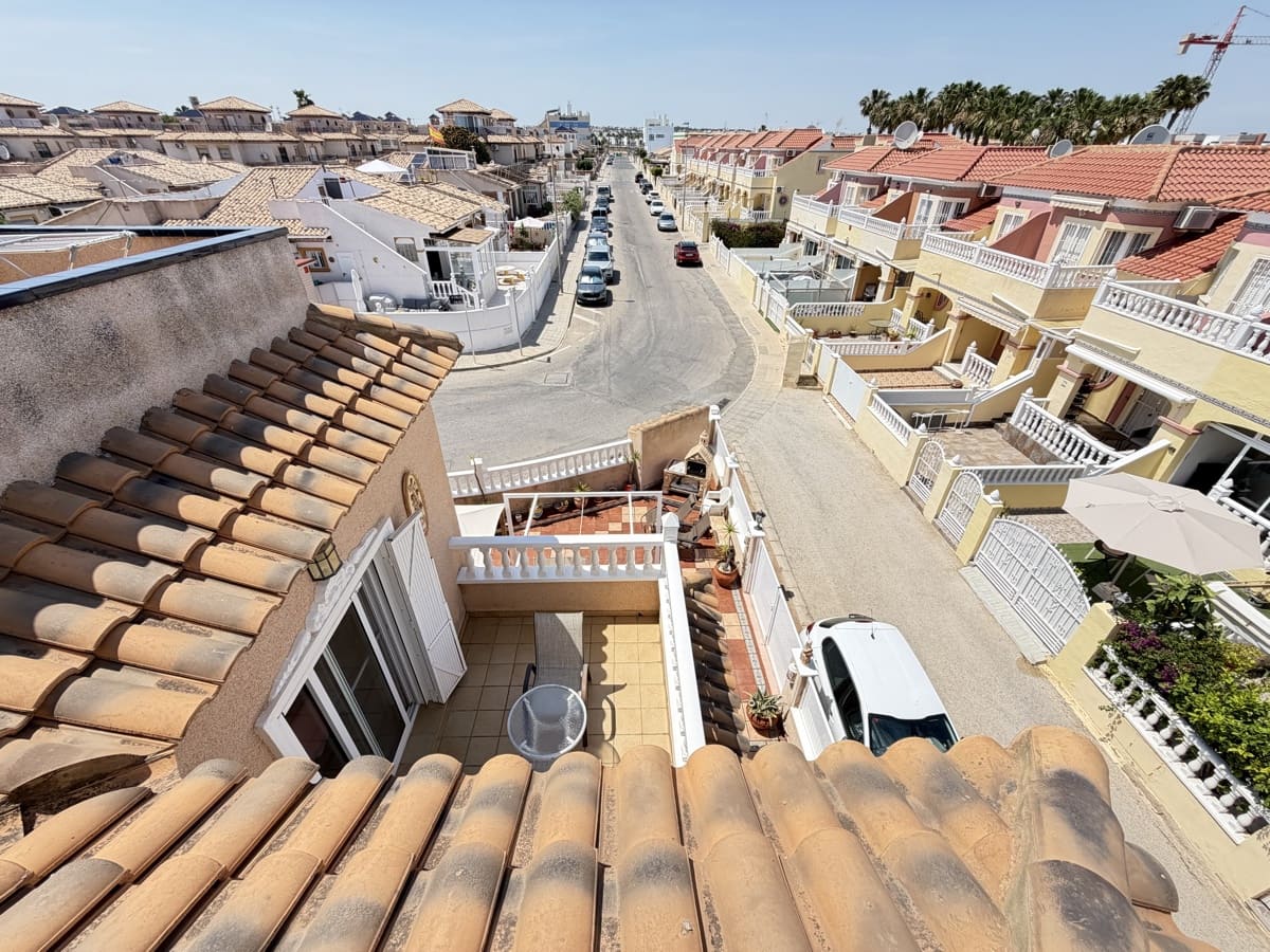 2 soverom Kjedet enebolig til salgs i La Zenia med svømmebasseng - € 269 000 (Ref: 9990243)