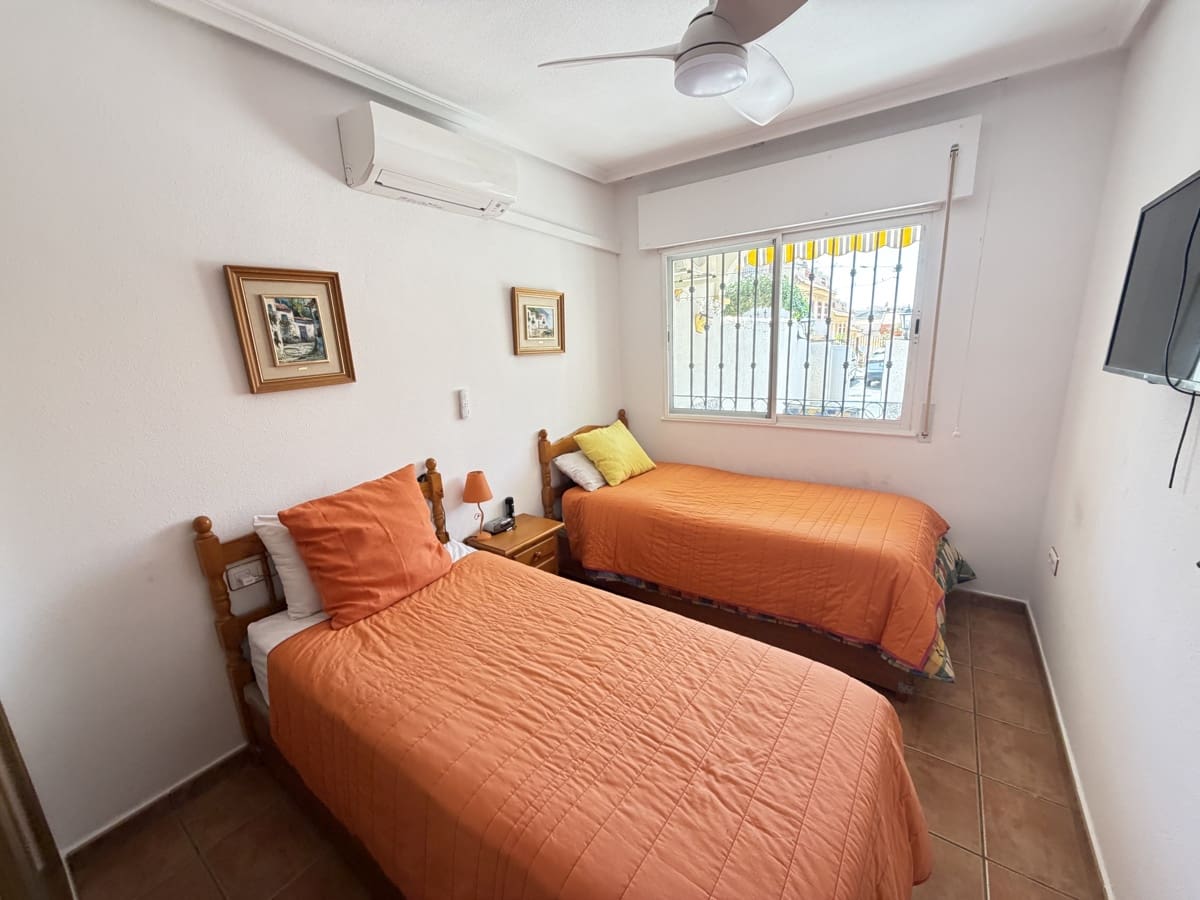 4 soverom Bungalow til salgs i La Zenia med svømmebasseng - € 289 000 (Ref: 9990252)