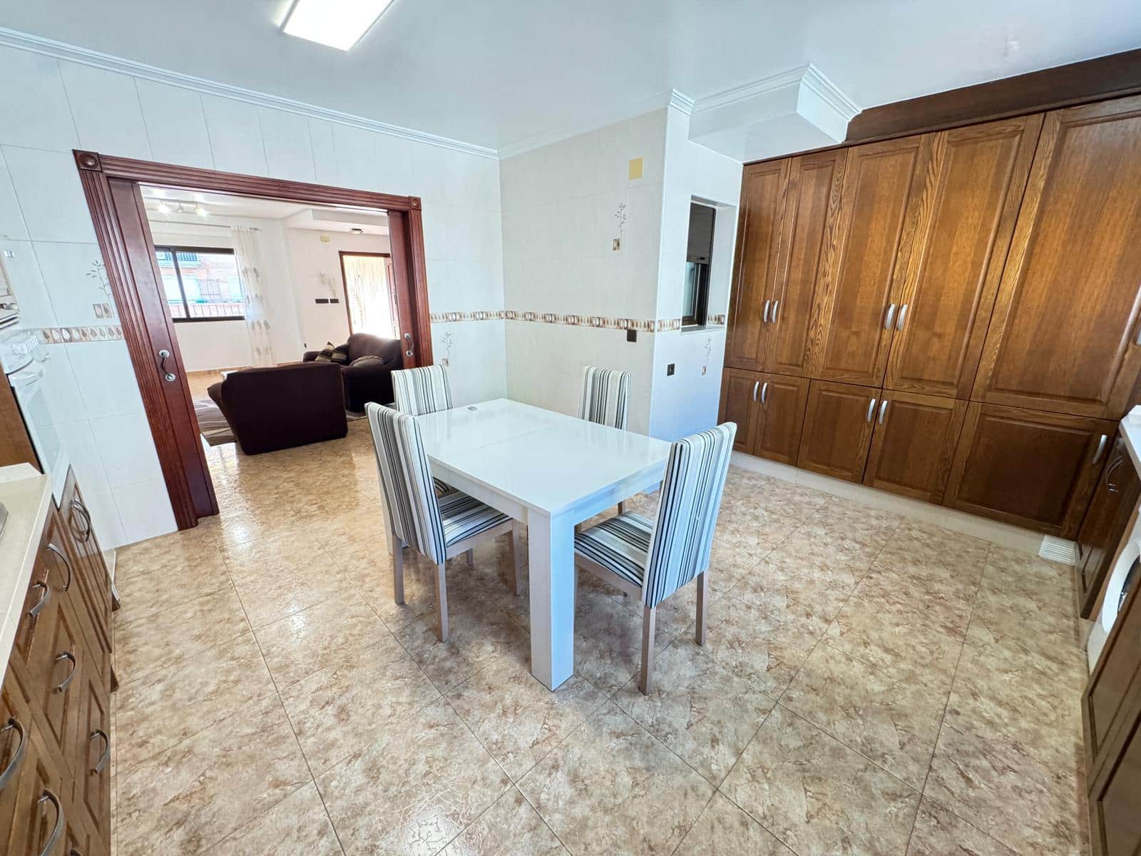 3 soveværelse Byhus til salg i San Miguel de Salinas med swimmingpool garage - € 249.000 (Ref: 9990254)