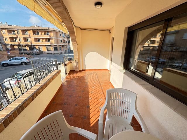 3 soveværelse Byhus til salg i San Miguel de Salinas med swimmingpool garage - € 249.000 (Ref: 9990254)