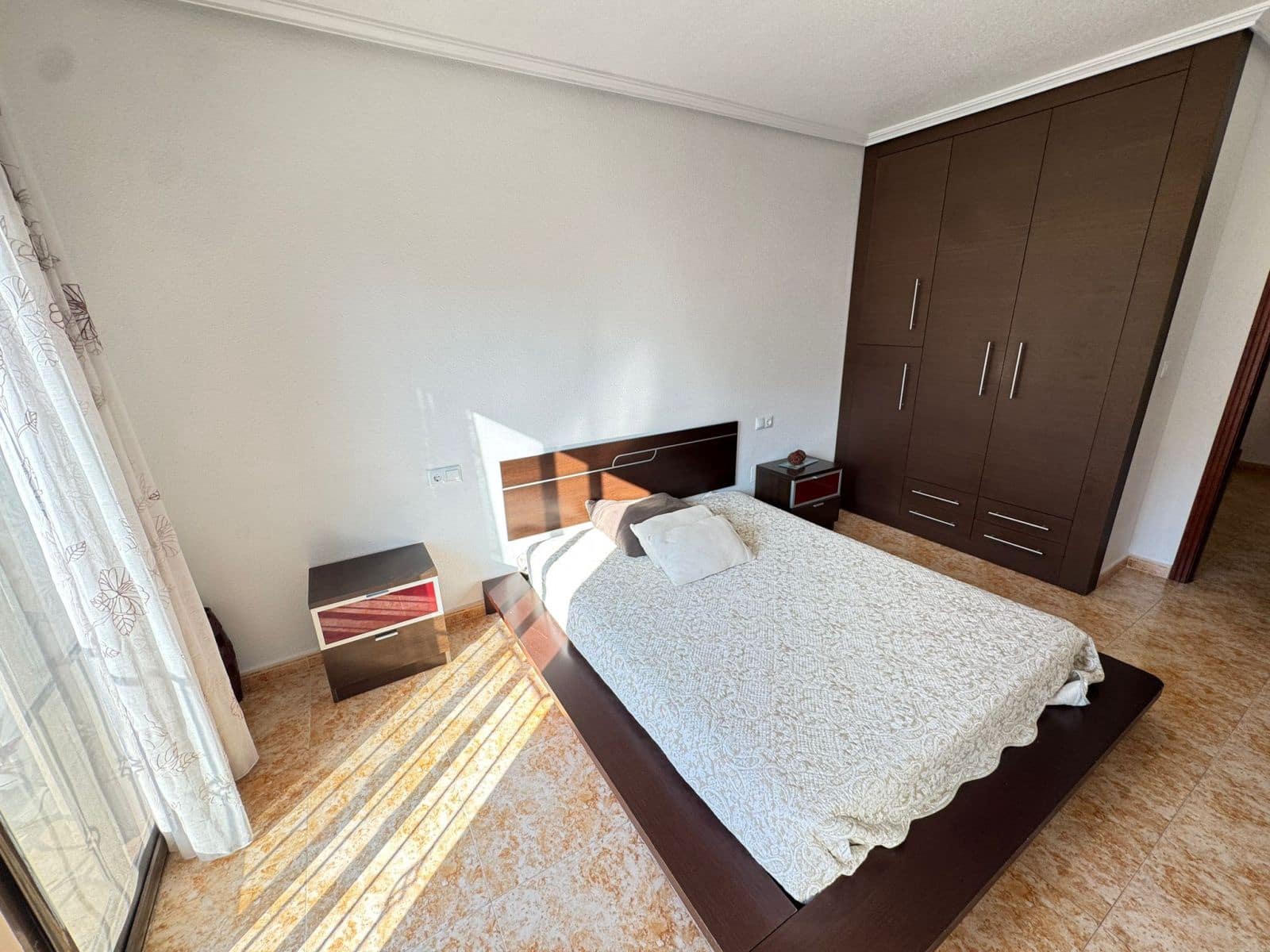 3 soveværelse Byhus til salg i San Miguel de Salinas med swimmingpool garage - € 249.000 (Ref: 9990254)