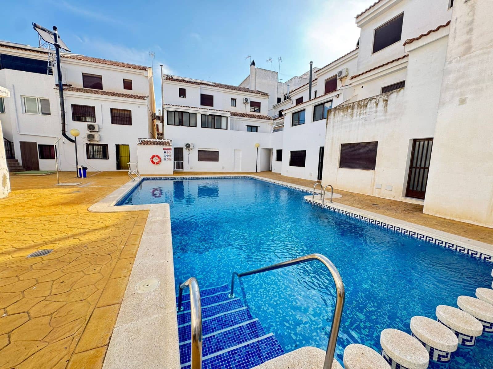 3 soveværelse Byhus til salg i San Miguel de Salinas med swimmingpool garage - € 249.000 (Ref: 9990254)