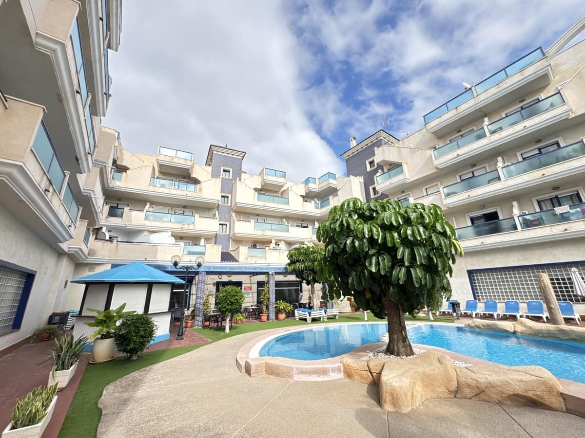 2 slaapkamer Appartement te koop in Cabo Roig met zwembad garage - € 189.995 (Ref: 9990255)