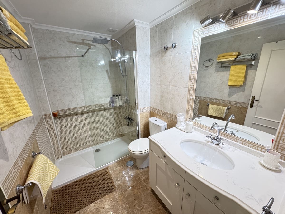 2 slaapkamer Appartement te koop in Cabo Roig met zwembad garage - € 189.995 (Ref: 9990255)