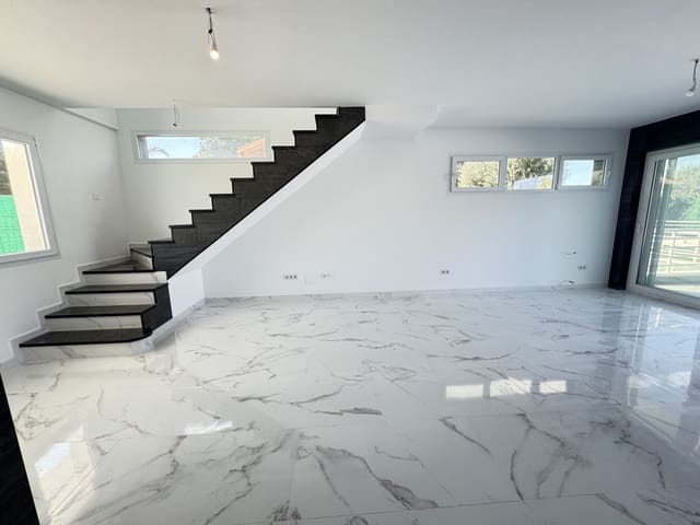 4 slaapkamer Villa te koop in Los Balcones met zwembad garage - € 599.000 (Ref: 9990257)