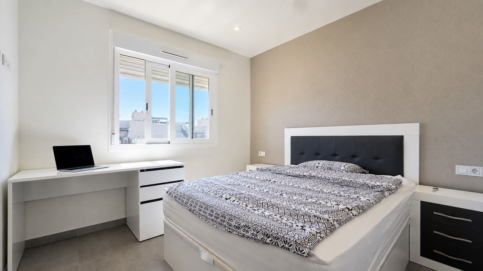 Apartamento de 2 habitaciones en Aguas Nuevas en venta con piscina garaje - 285.000 € (Ref: 9990263)