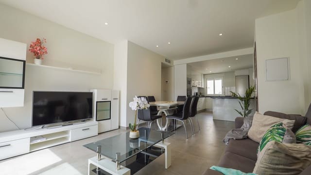Apartamento de 2 habitaciones en Aguas Nuevas, Torrevieja en venta con piscina garaje - 285.000 € (Ref: 9990263)
