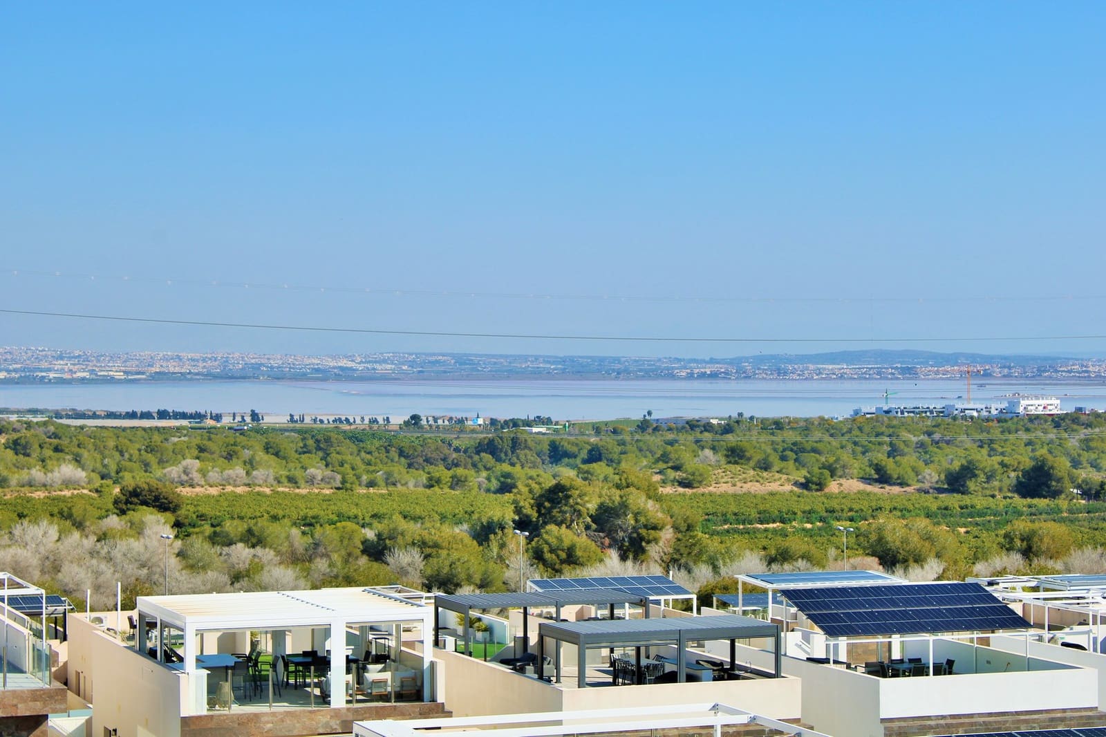 3 soveværelse Villa til salg i Villamartin med swimmingpool garage - € 375.000 (Ref: 9993905)