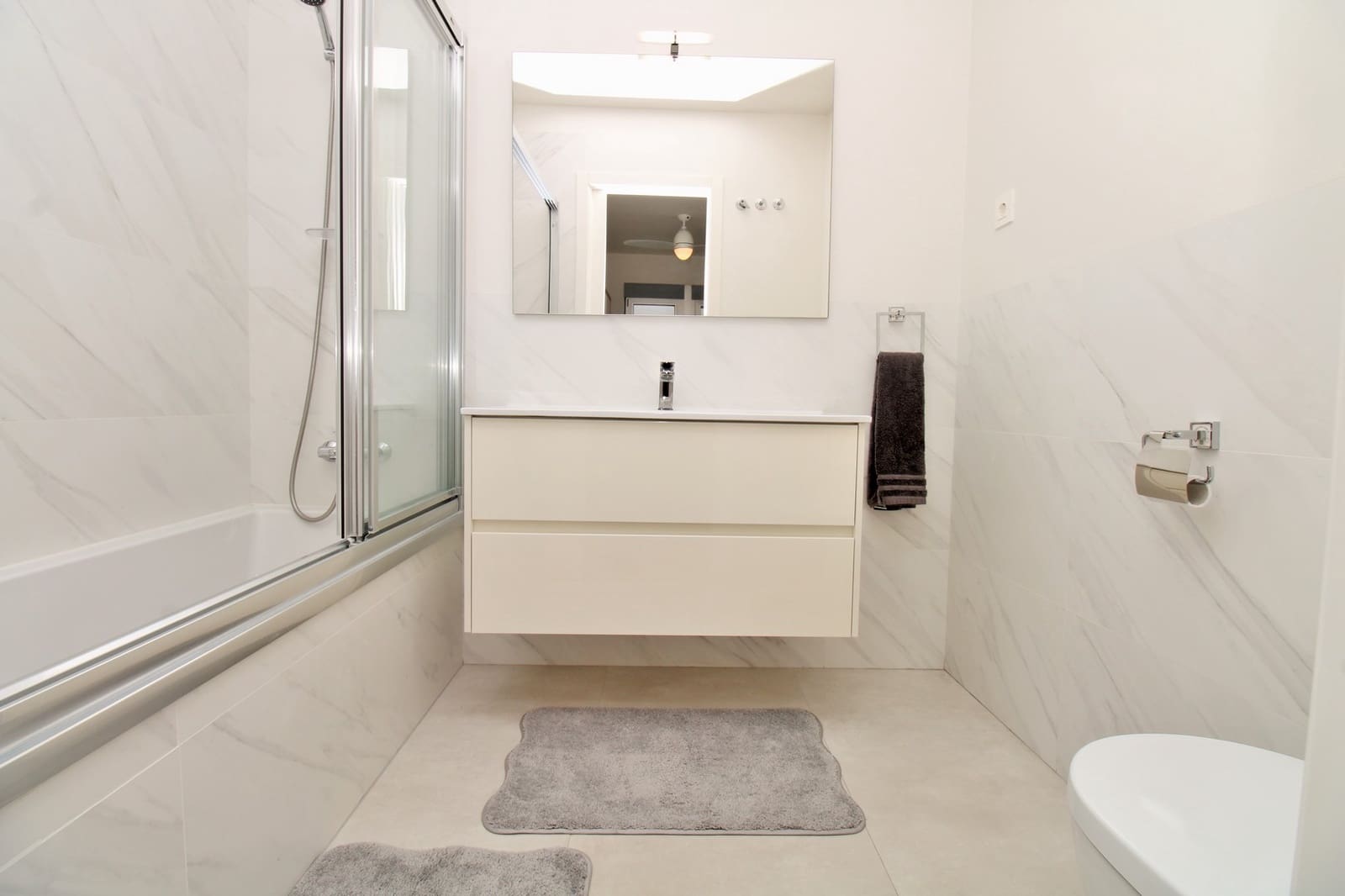 2 soverom Leilighet til salgs i Villamartin med svømmebasseng garasje - € 249 950 (Ref: 9993906)
