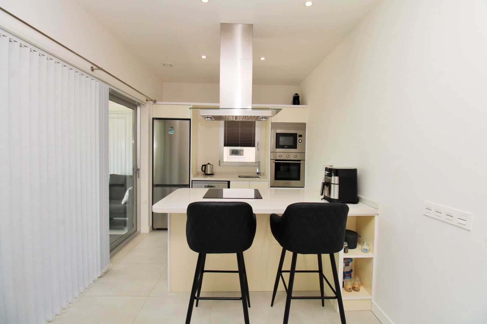 2 soverom Leilighet til salgs i Villamartin med svømmebasseng garasje - € 249 950 (Ref: 9993906)
