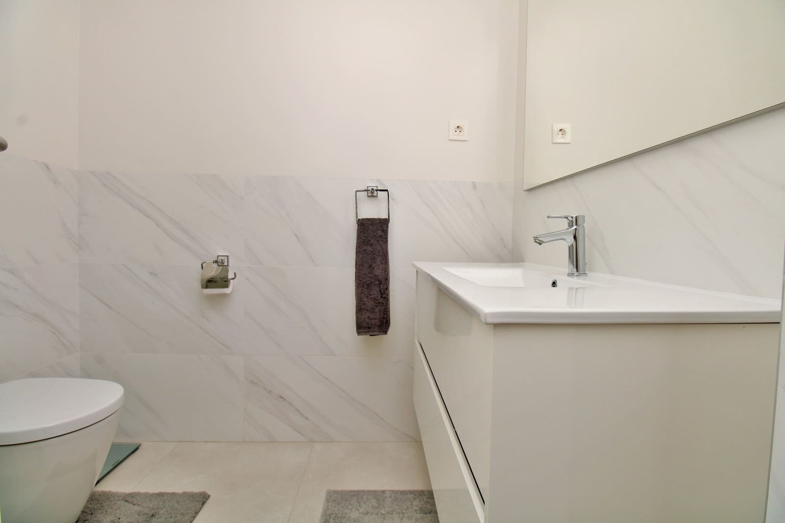 2 soverom Leilighet til salgs i Villamartin med svømmebasseng garasje - € 249 950 (Ref: 9993906)