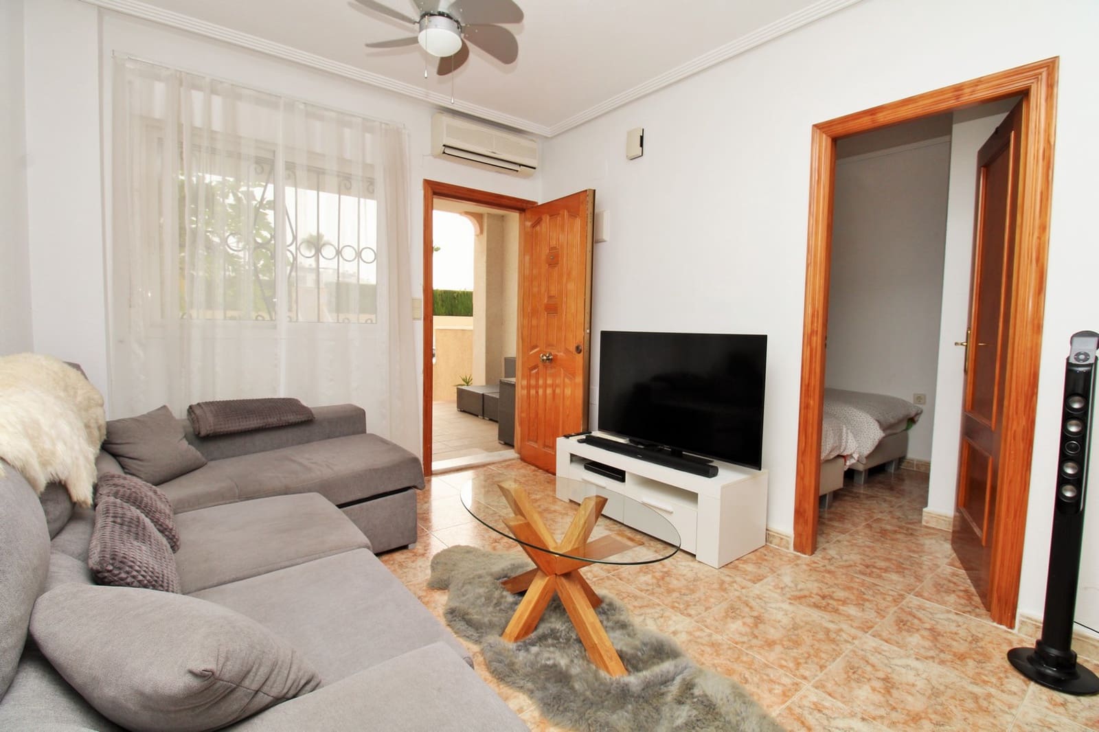 2 slaapkamer Appartement te koop in Orihuela Costa met zwembad garage - € 149.950 (Ref: 9993907)