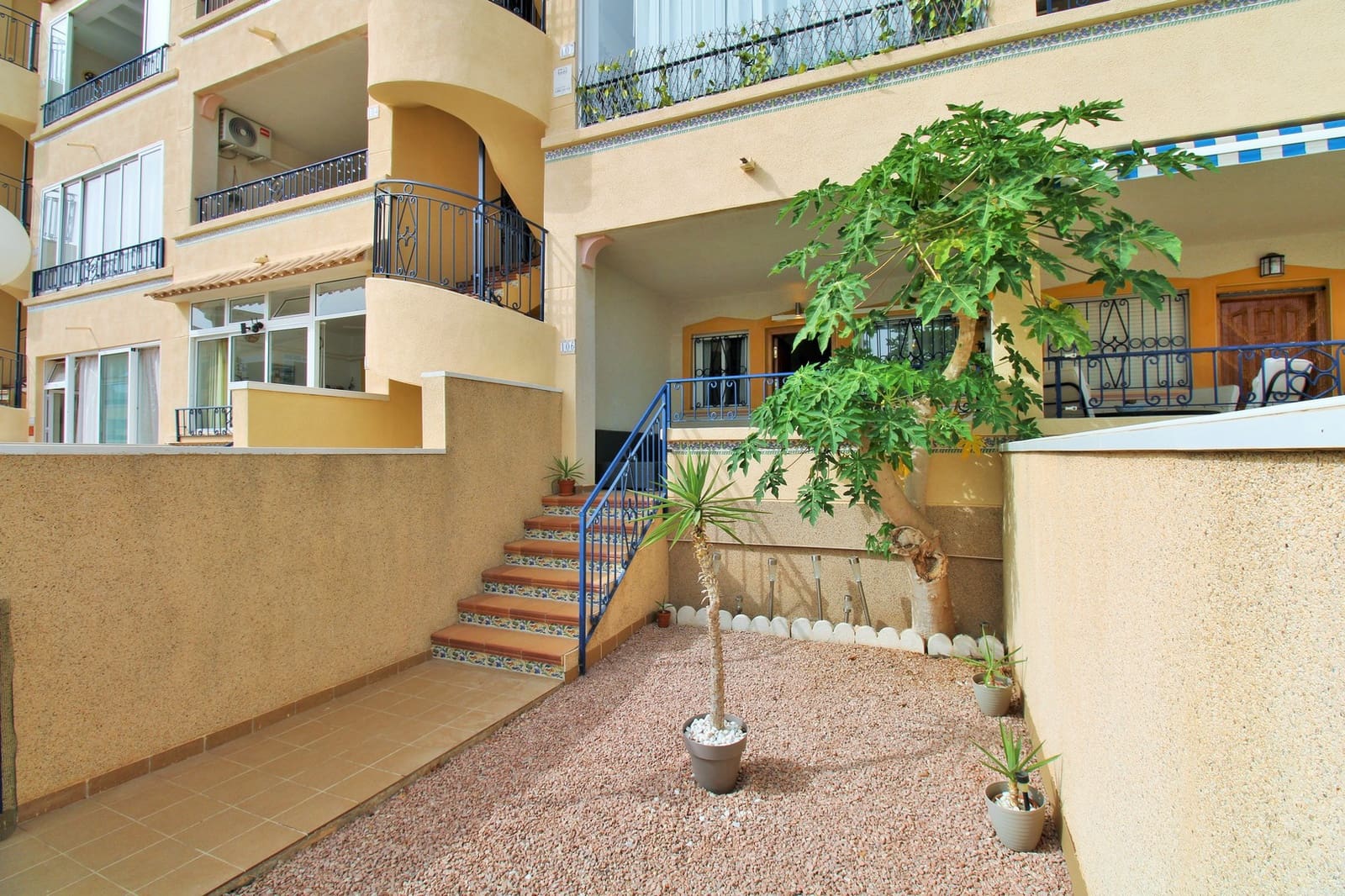2 slaapkamer Appartement te koop in Orihuela Costa met zwembad garage - € 149.950 (Ref: 9993907)