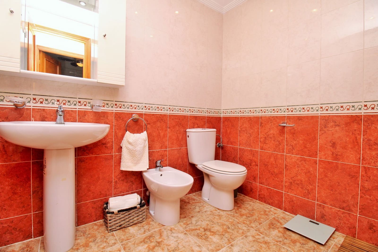 2 slaapkamer Appartement te koop in Orihuela Costa met zwembad garage - € 149.950 (Ref: 9993907)