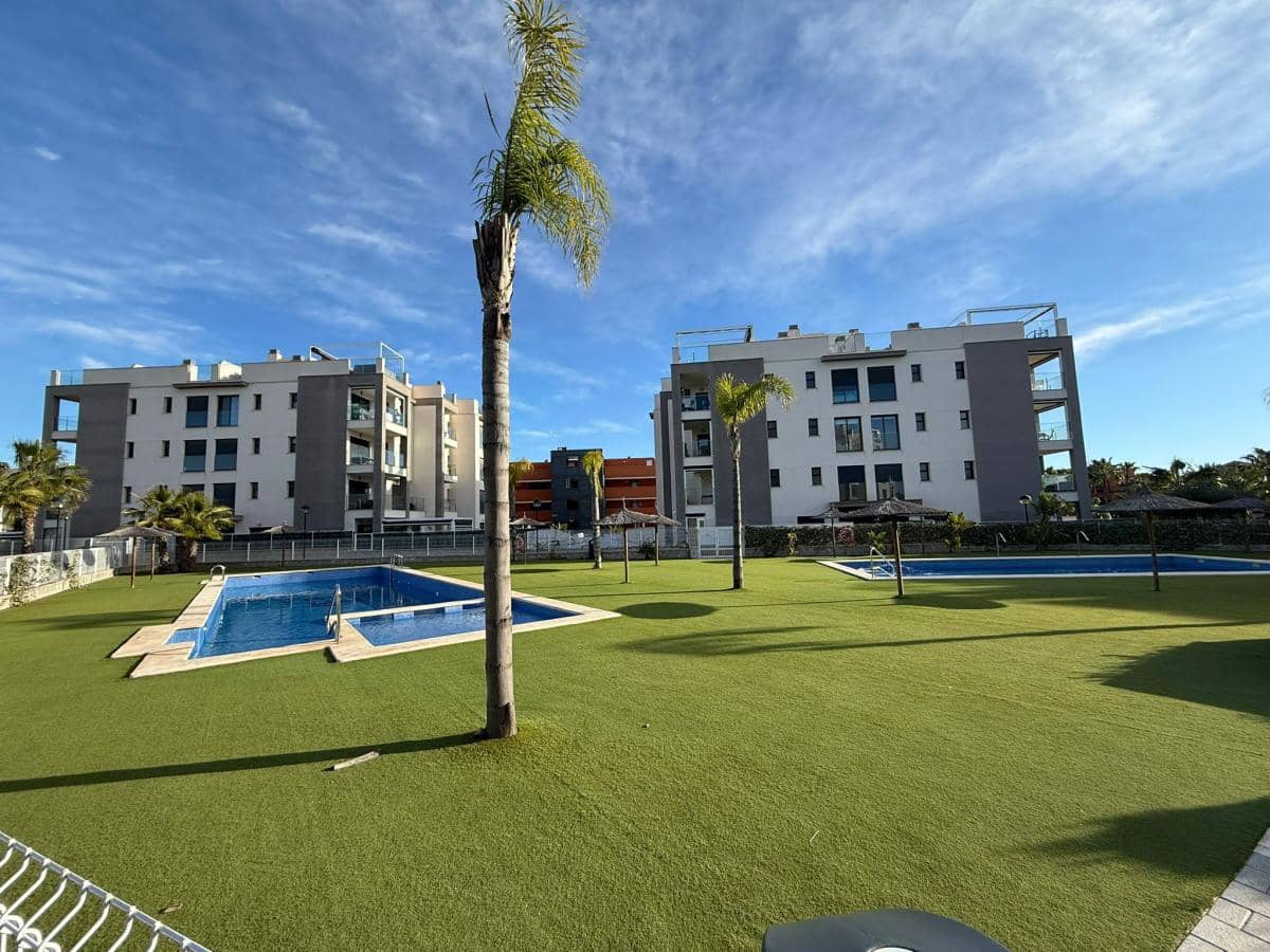 2 soverom Leilighet til salgs i Villamartin med svømmebasseng garasje - € 199 900 (Ref: 9996647)