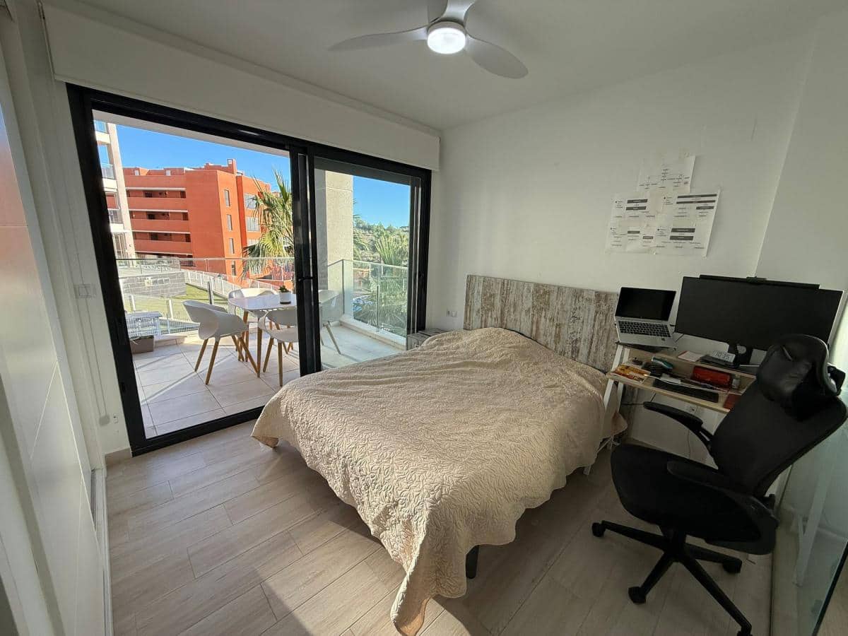 2 soverom Leilighet til salgs i Villamartin med svømmebasseng garasje - € 199 900 (Ref: 9996647)