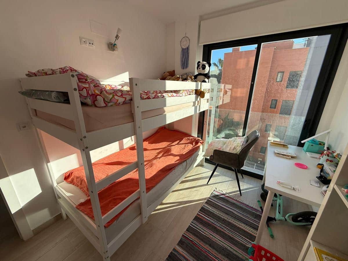 2 soverom Leilighet til salgs i Villamartin med svømmebasseng garasje - € 199 900 (Ref: 9996647)
